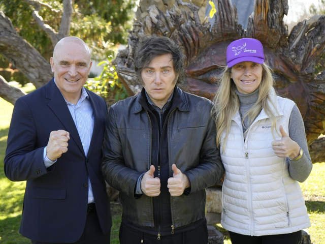 “La mayoría son corruptos”: nueva encuesta con un porcentaje muy incómodo para el Gobierno