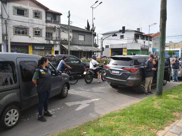 Sur Finanzas ocultó evidencias: allanaron un depósito donde había documentos y la fiscal pidió detener a la tesorera de la firma