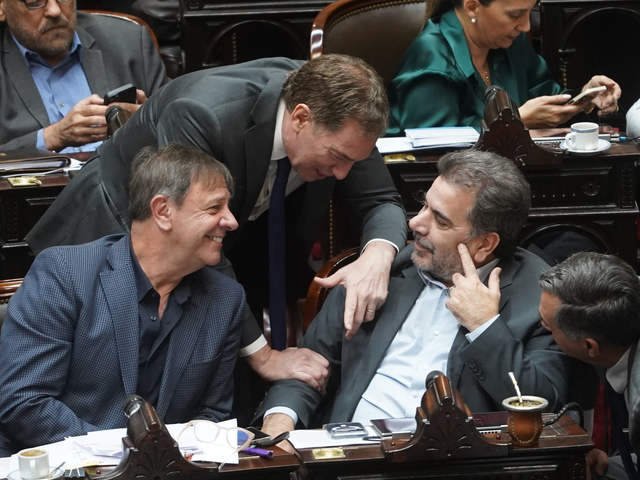 La UCR y el PRO negocian volver a juntarse: le sacarían el tercer lugar en Diputados a los gobernadores