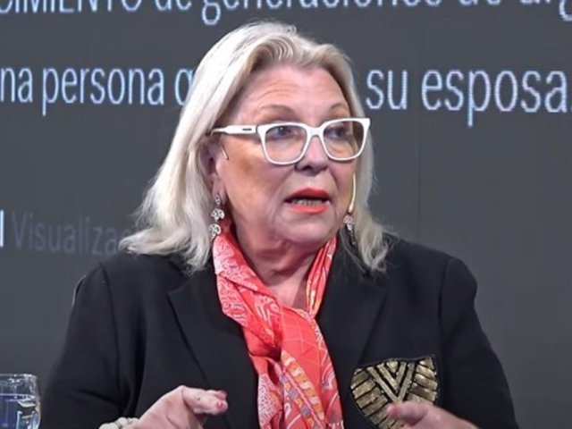 El Gobierno salió a negar un “pacto” con Sergio Massa para salvar a los dirigentes de la AFA y cruzó a Elisa Carrió
