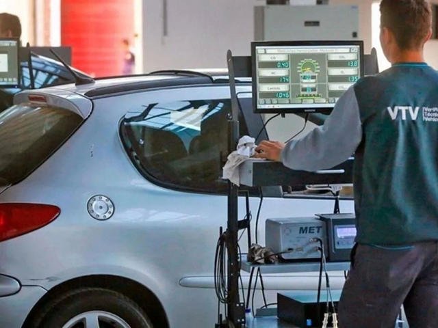 Polémica por la VTV: Provincia no adhiere al cambio de Nación y es otra disputa entre Kicillof y Milei