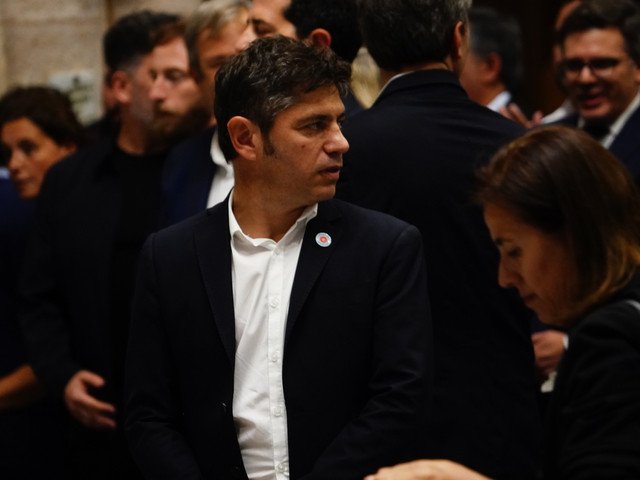 Faltazo de Máximo Kirchner en la asunción de Kicillof, su sucesor en el PJ bonaerense