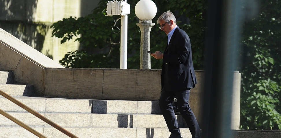 Ordenaron levantar el secreto fiscal y bancario de Manuel Adorni