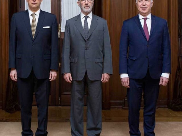 Piden a la Corte que ordene a jueces que integran el tribunal de ética y disciplina de la AFA que renuncien a esos cargos