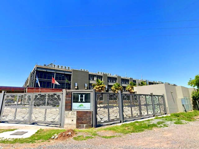 Otro round por las obras del hotelero en una colectora: Vialidad Nacional enumeró las irregularidades y el intendente local defendió al empresario