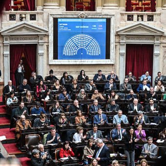 Endeudamiento y Discapacidad: las idas y vueltas de la estrategia oficialista y la pelea por el control de la agenda parlamentaria
