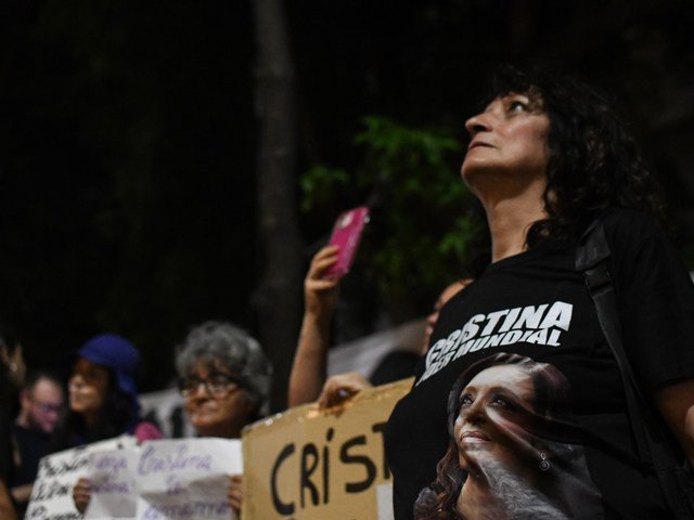 Cristina Kirchner, internada: la ex vicepresidenta pasa su segundo día en el Otamendi tras ser operada por apendicitis