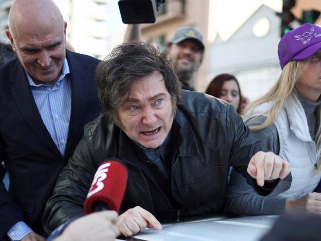 “Aunque nos quieran ensuciar, no somos lo mismo”: Javier Milei justificó la renuncia de José Luis Espert a su candidatura