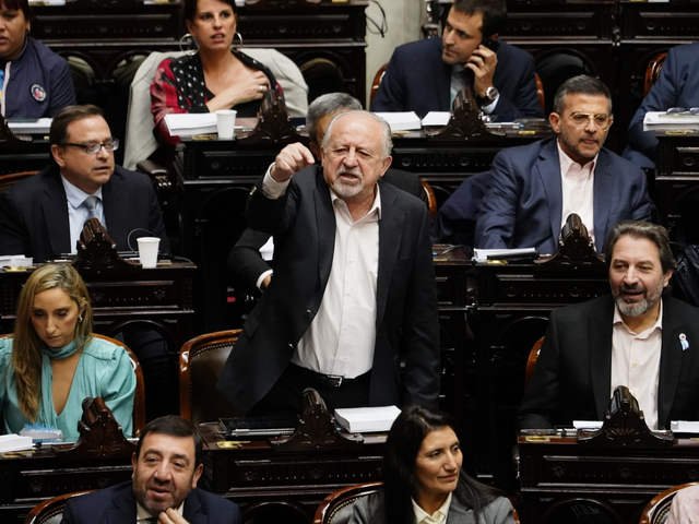 Diputados: la oposición busca recuperar agenda y reflota proyectos por el récord de endeudamiento con tarjetas de crédito