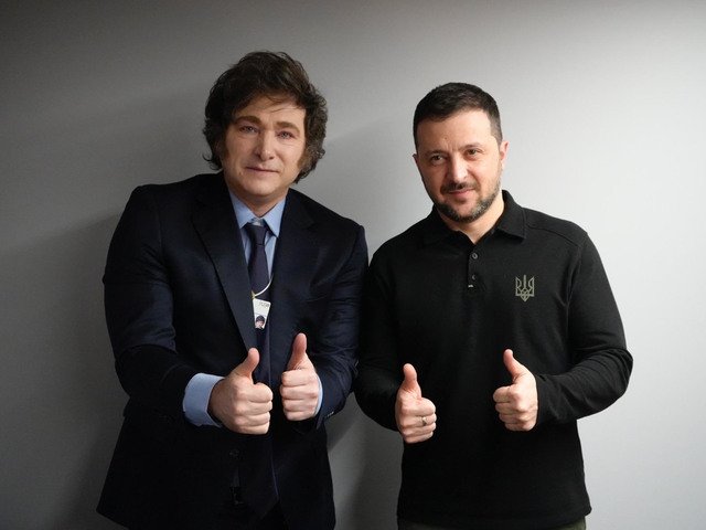 Volodimir Zelenski llamó a Javier Milei: lo felicitó por el triunfo en las elecciones legislativas y lo invitó a Ucrania