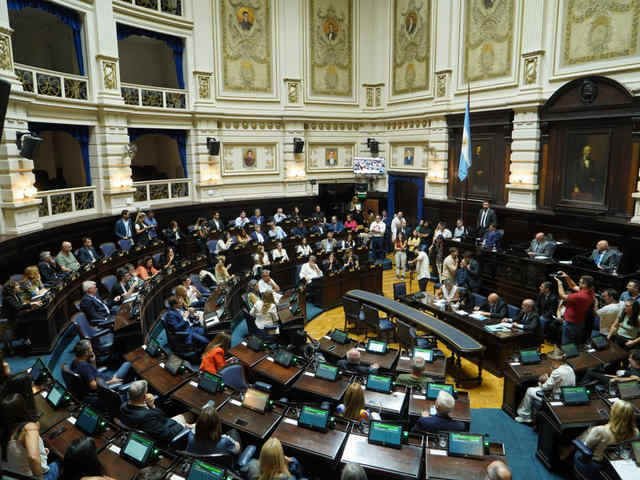 Pujas y tironeos en Legislatura: aún no hay acuerdo para votar el endeudamiento que pide Kicillof