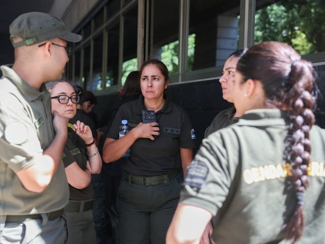 El Gobierno dio el primer paso para privatizar la obra social de las fuerzas de seguridad