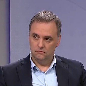 Adorni recibió plata en cripto ya siendo funcionario y tendrá que explicar cómo hizo para conseguir los dólares cash