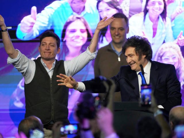 El Gobierno lanzó en redes una Oficina de Respuesta Oficial a los medios: en su debut cuestionó una nota de Clarín