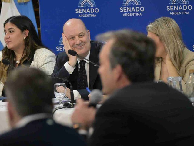 El Gobierno prepara otro paquete de desregulaciones para mandar al Congreso