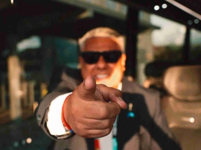 Corrupción en AFA: Chiqui Tapia busca un blindaje con el fútbol argentino, pero en la primera fecha lo insultaron en varias canchas