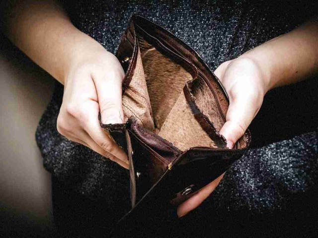 Ya hay más de 25 proyectos acumulados en el Congreso  por el endeudamiento familiar