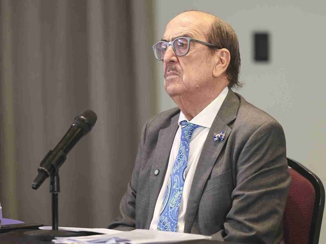 Del “¡Olé!” en la conferencia a “Francisca Javiera”: quién es Javier Borrego, el singular abogado español que eligió Cristina Kirchner
