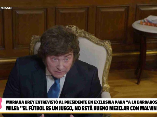 La nueva fórmula de Milei para repuntar en las encuestas: una entrevista por día, menos tiempo en redes y más millas de derecha