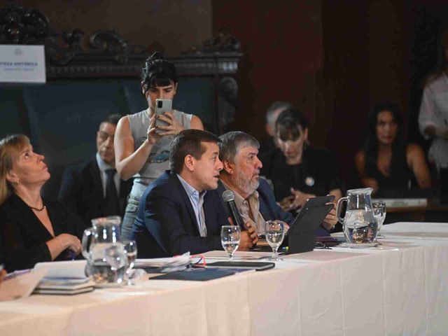 Dos senadores explotaron por la interna peronista: “¡Me tiene podrida!”, “¡que se dejen de hinchar las pelotas!”