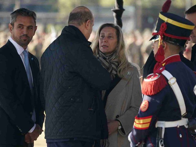 La orden de Karina tras las críticas a Sturzenegger: “Todos los proyectos tienen que pasar por Santilli”