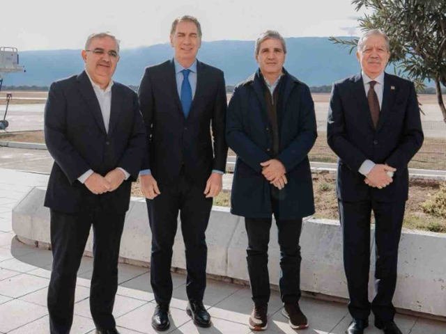 Después del guiño a Macri, el Gobierno intenta blindar acuerdos con gobernadores con Santilli y Toto Caputo en el territorio