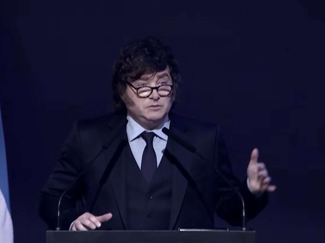 Milei anunció que está preparando un recital para festejar la “inflación cero”, tras el 0,8% de precios mayoristas