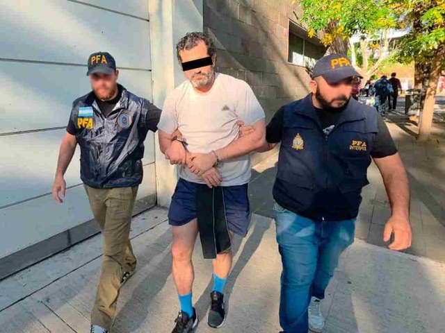 Envían a prisión preventiva al exmilitar mexicano que había pedido asilo político y fue detenido en Palermo por tráfico de combustible