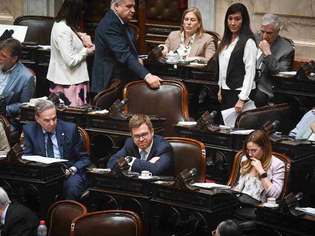 Presentaron un proyecto para que un niño pueda ser adoptado por su familia de tránsito si lleva más de un año bajo su cuidado