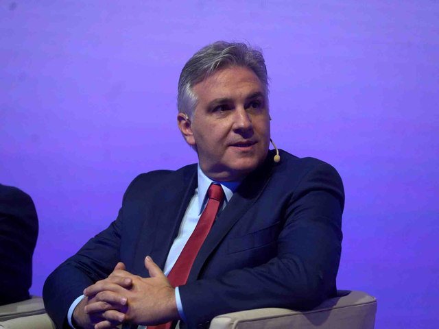 Córdoba se diferencia del Gobierno y lanza un plan para ayudar a las familias endeudadas: “Aliviar la deuda familiar no es un gasto, es la mejor inversión”