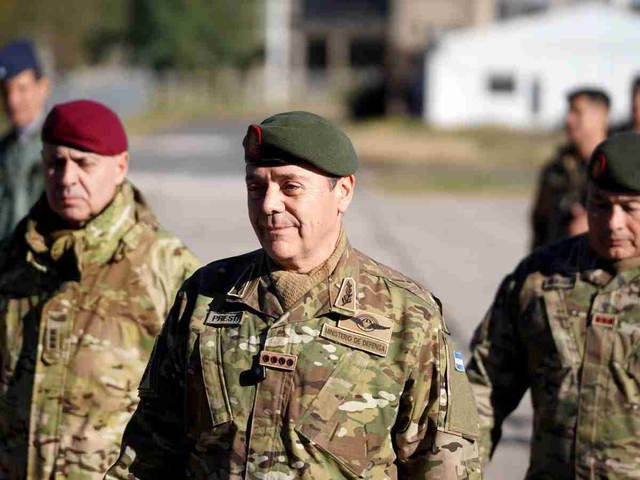 Conflicto por el Estrecho de Magallanes: el ministro de Defensa Presti llamó a su par chileno, se disculpó por la “confusión y desprolijidad” y zanjó la polémica