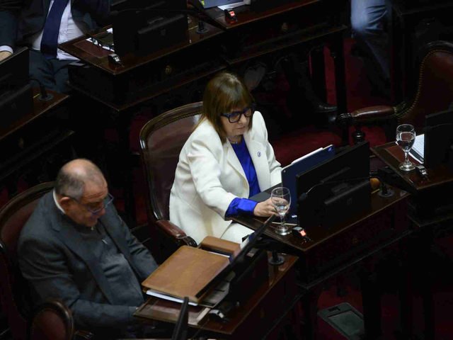 Los aliados presionan en el Senado por Ficha Limpia y el oficialismo promete retomar la reforma electoral