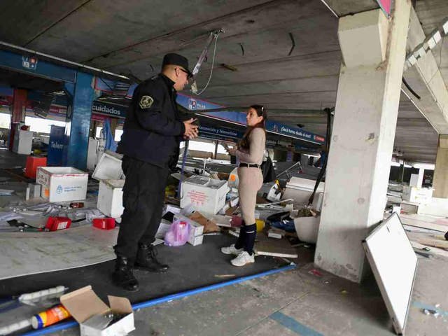 La Justicia allanó el vacunatorio abandonado de Pilar y secuestró material patológico