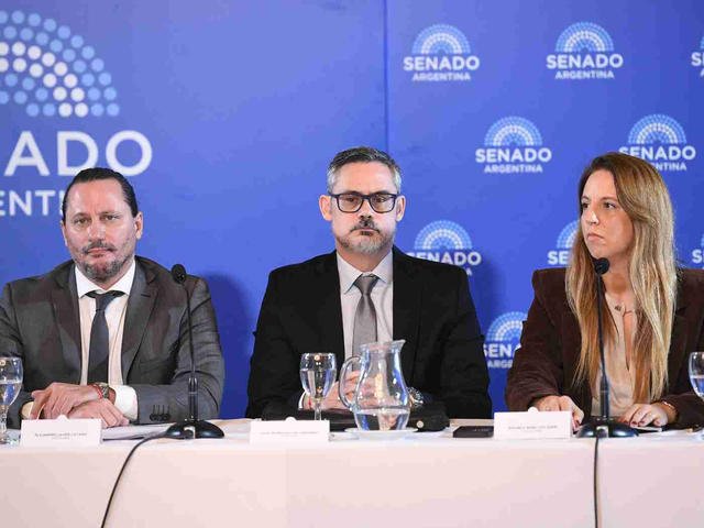 El Gobierno saca del freezer los pliegos de dos candidatos vinculados a Chiqui Tapia y a otro de origen K