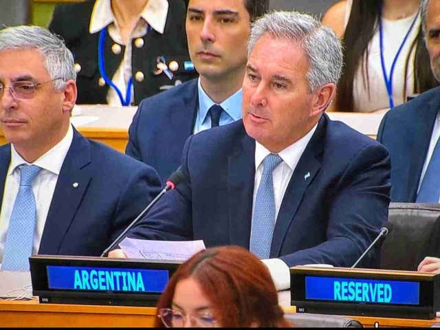 Quirno cruzó al kirchnerismo tras el paso de un buque inglés por Ushuaia: “La Cuestión Malvinas merece ser defendida con seriedad, no con operaciones políticas”