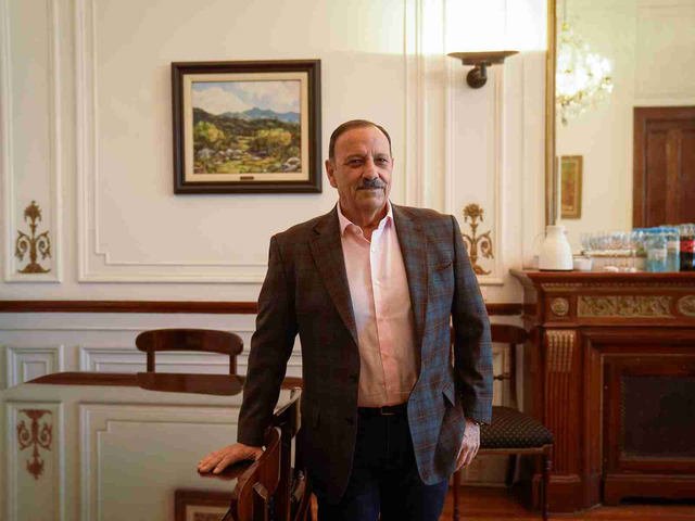 El gobernador de La Rioja volvió a diferenciarse de Nación y extendió el congelamiento de las tarifas de servicios públicos