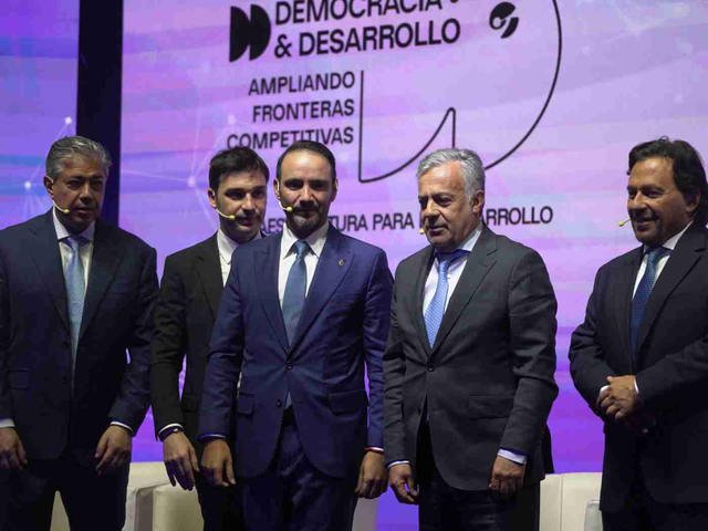 Debate sobre la infraestructura: Santilli defendió el déficit cero y la articulación con las provincias y los gobernadores y empresas pidieron más inversión