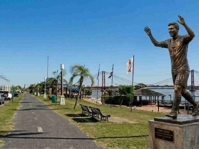 Nombraron Lionel Messi a un paseo costero que anteriormente se llamaba Néstor Kirchner