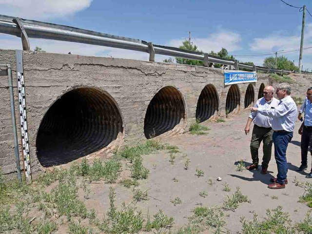 “Mendoza nos robó un río”: Milei le sacó las regalías de una represa a una provincia y estalló el gobernador peronista