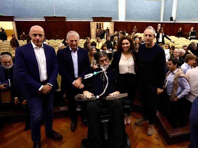 Esteban Bullrich presentó su nuevo libro en la UBA, rodeado de periodistas y dirigentes