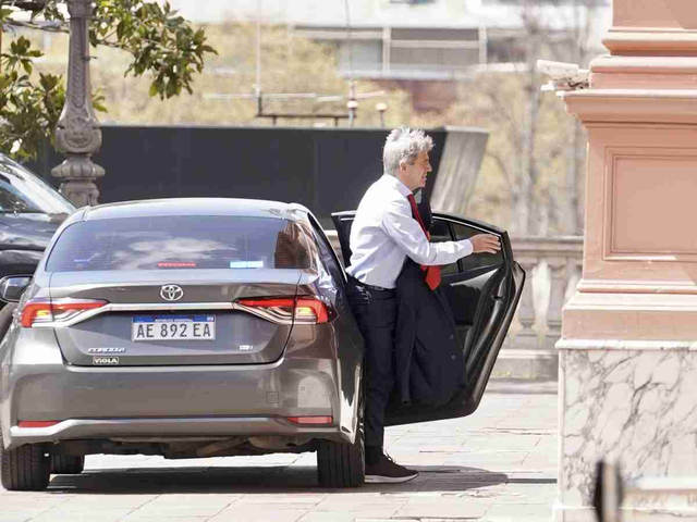 Peronismo roto, la sombra de CFK y el futuro de las PASO: el escenario que ilusiona y preocupa a la Casa Rosada
