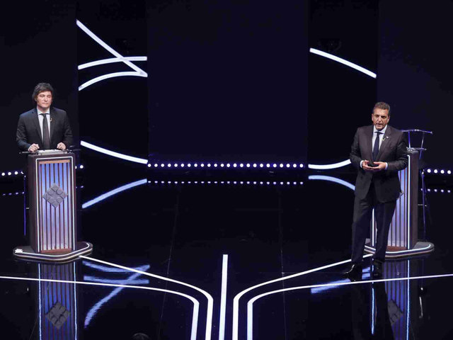 Siete organizaciones de la sociedad civil pidieron al Congreso que no se eliminen los debates presidenciales dentro de la reforma electoral