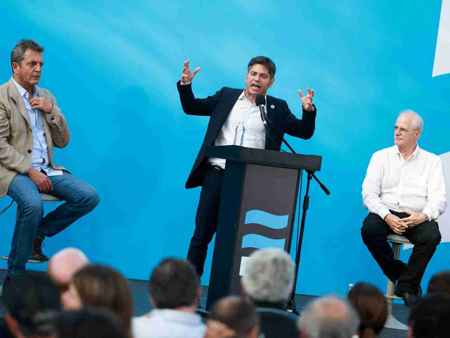 PAS, interna partidaria o voto por celular: las alternativas que evalúa el peronismo por si el Gobierno baja las PASO