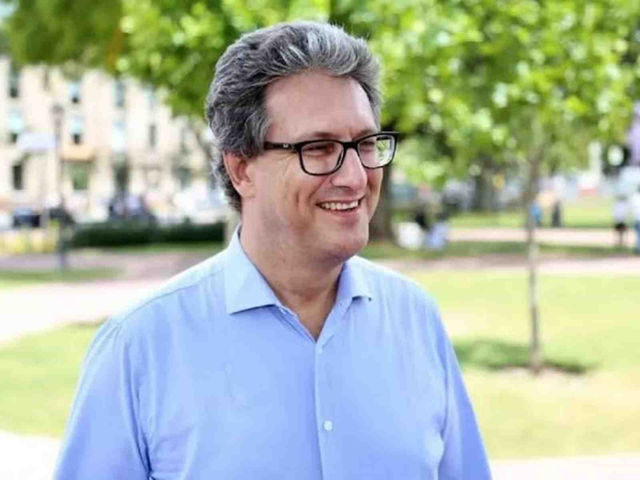 El nuevo secretario de Discapacidad sufrió un accidente con su moto y permanece internado con varias fracturas
