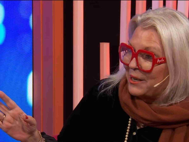Elisa Carrió denunció a Javier Milei por abuso de autoridad y violencia de género por los insultos a una periodista