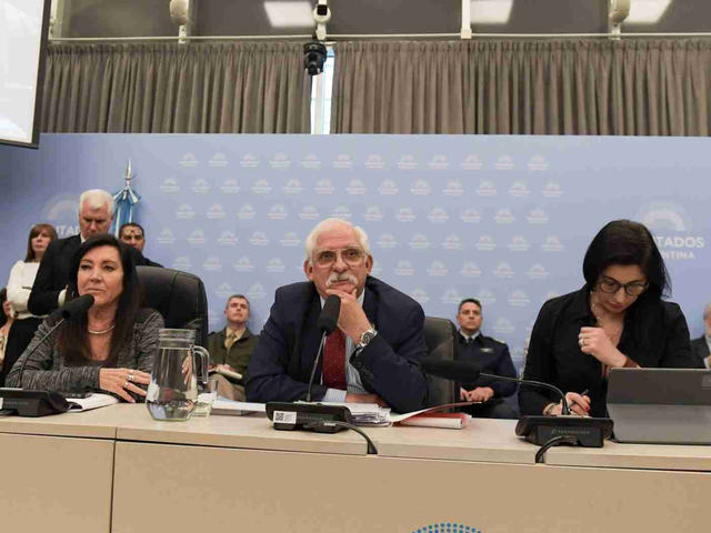 Diputados: bajo presión por la sesión opositora se dilata la Ley Malvinas que impulsa Milei