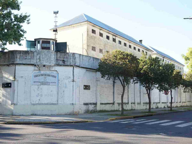 Cien presos por día y un convoy “blindado”: cómo será el operativo para trasladar a los presos desde la cárcel de Devoto a Marcos Paz