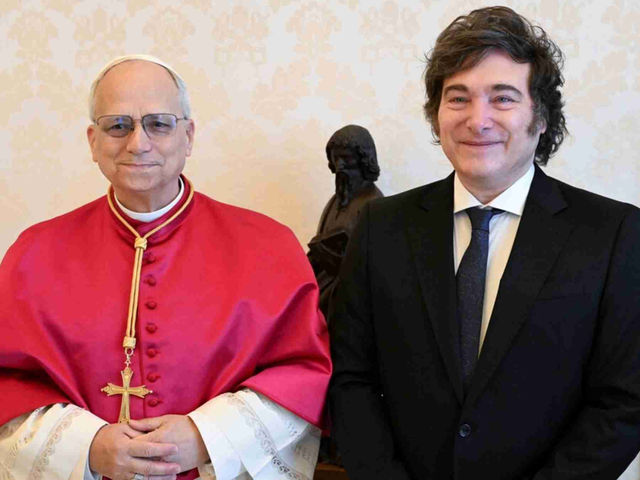 “Desde nuestro país nos unimos en oración por su salud”: el mensaje de Milei al papa León XIV por su próxima operación