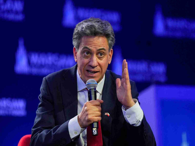 El secretario de Relaciones Exteriores británico autorizó la explotación petrolera en Malvinas y crece la tensión con la Argentina
