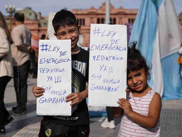 Presupuesto 2027: advierten que el proyecto elimina la movilidad automática de la AUH y las asignaciones familiares